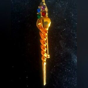 Beautiful Vintage Brooch with stones of various colors